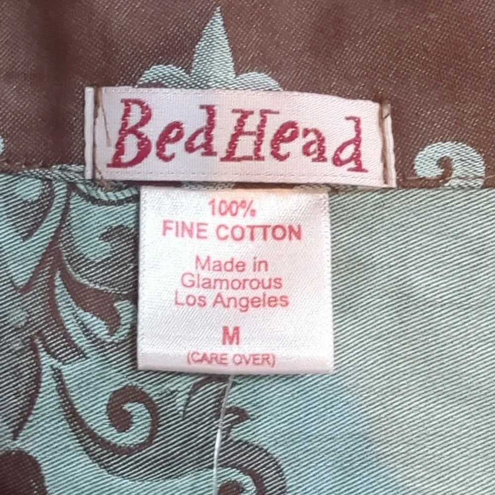 Bedhead, brown and teal fleur de lis pajama top. Med